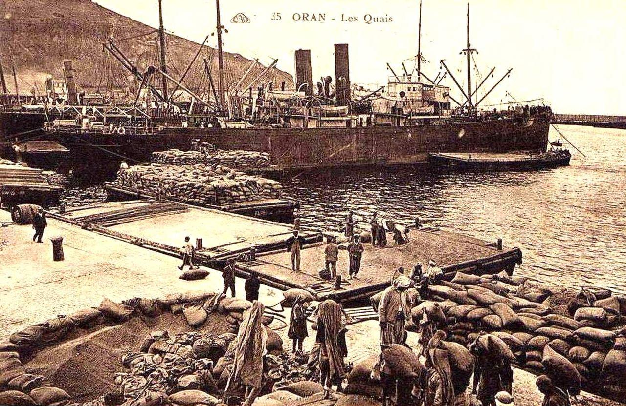 Oran- 055- travail sur les quais.jpg